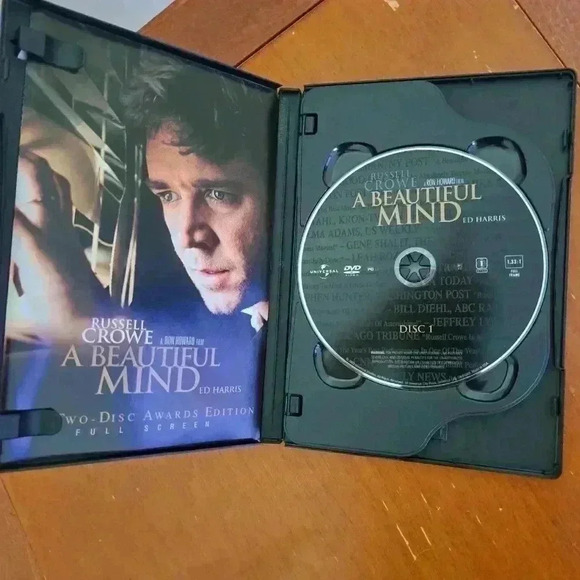 DVD  A BEAUTIFUL MIND THE TWO-DISC AWARDS EDITION - Picture 4 of 5